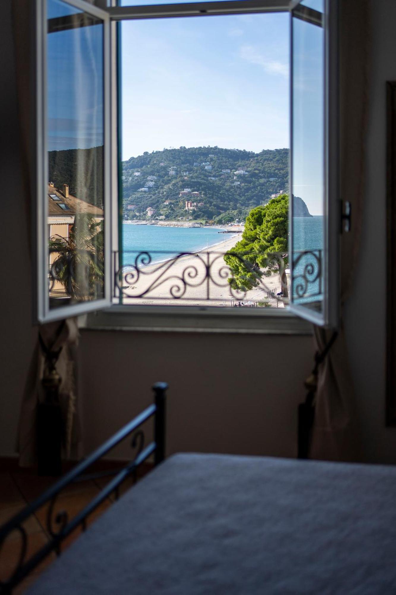 Albergo Miramare Spotorno Exterior foto